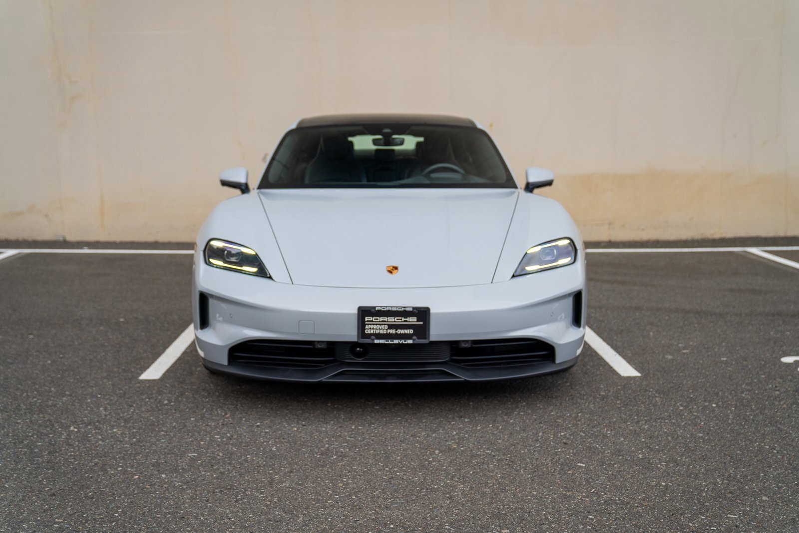 Used 2025 Porsche Taycan image 6