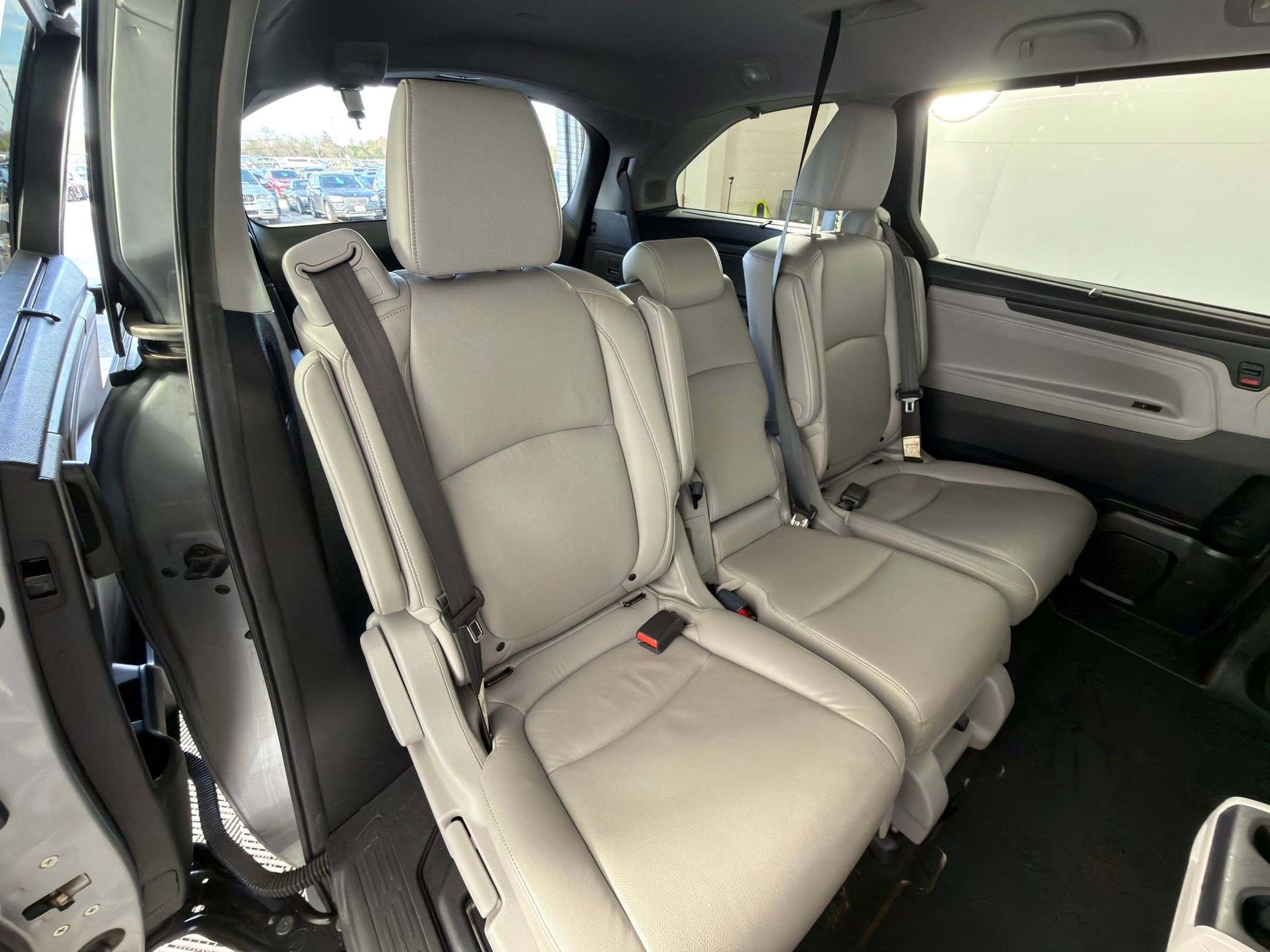 Used 2019 Honda Odyssey Elite image 32