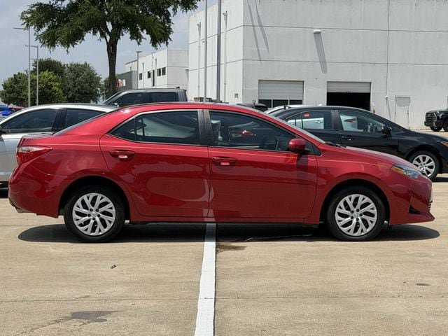 Used 2017 Toyota Corolla LE FWD image 3