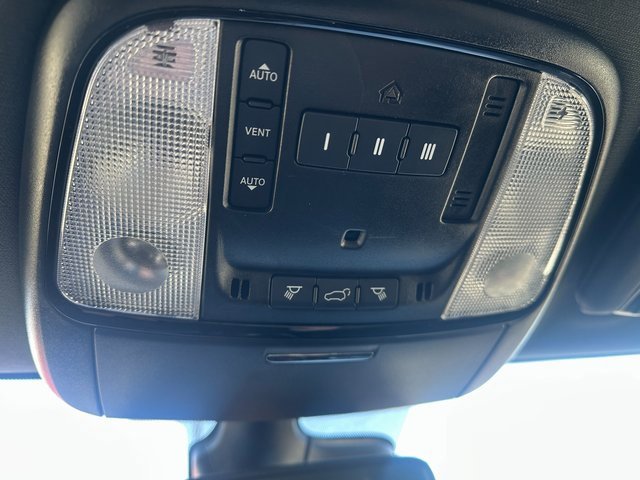 Used 2023 Dodge Durango GT image 34