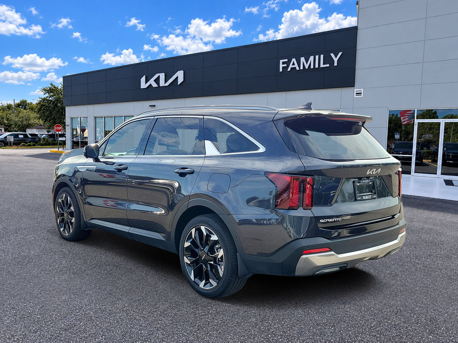 Certified 2026 Kia Sorento SX FWD image 4