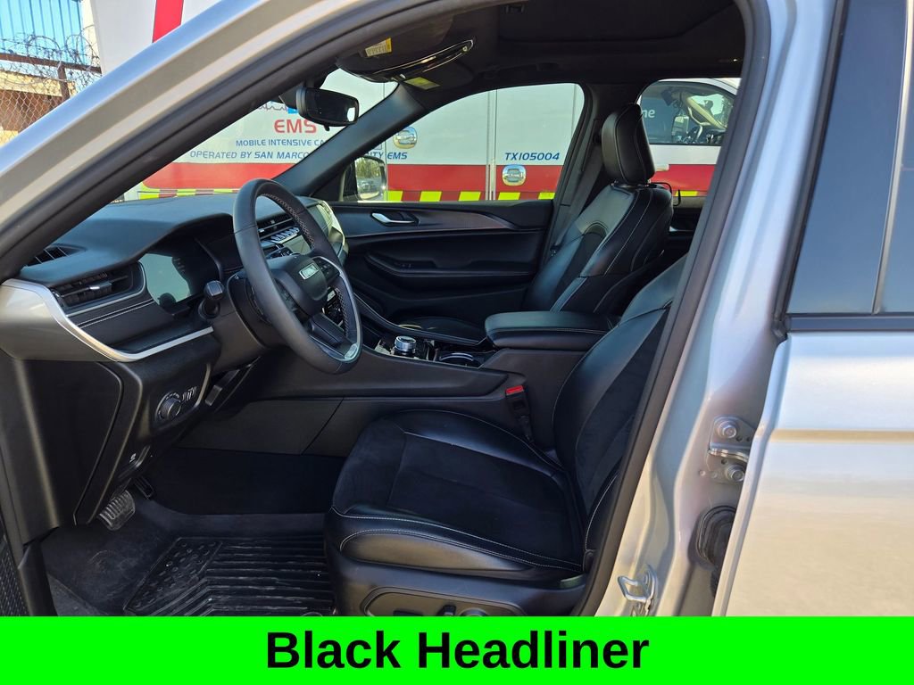 Used 2023 Jeep Grand Cherokee Altitude image 9