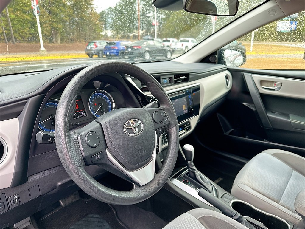 Used 2018 Toyota Corolla L image 10