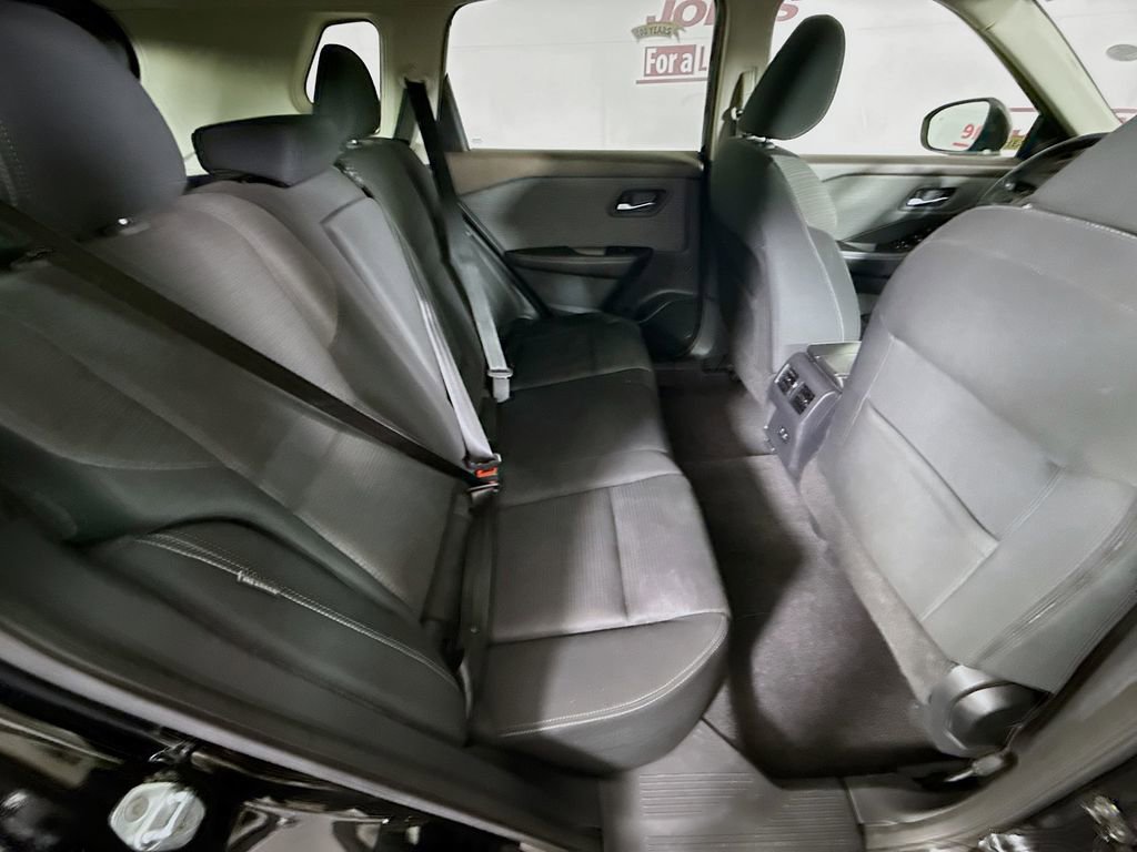 Certified 2022 Nissan Rogue SV image 29