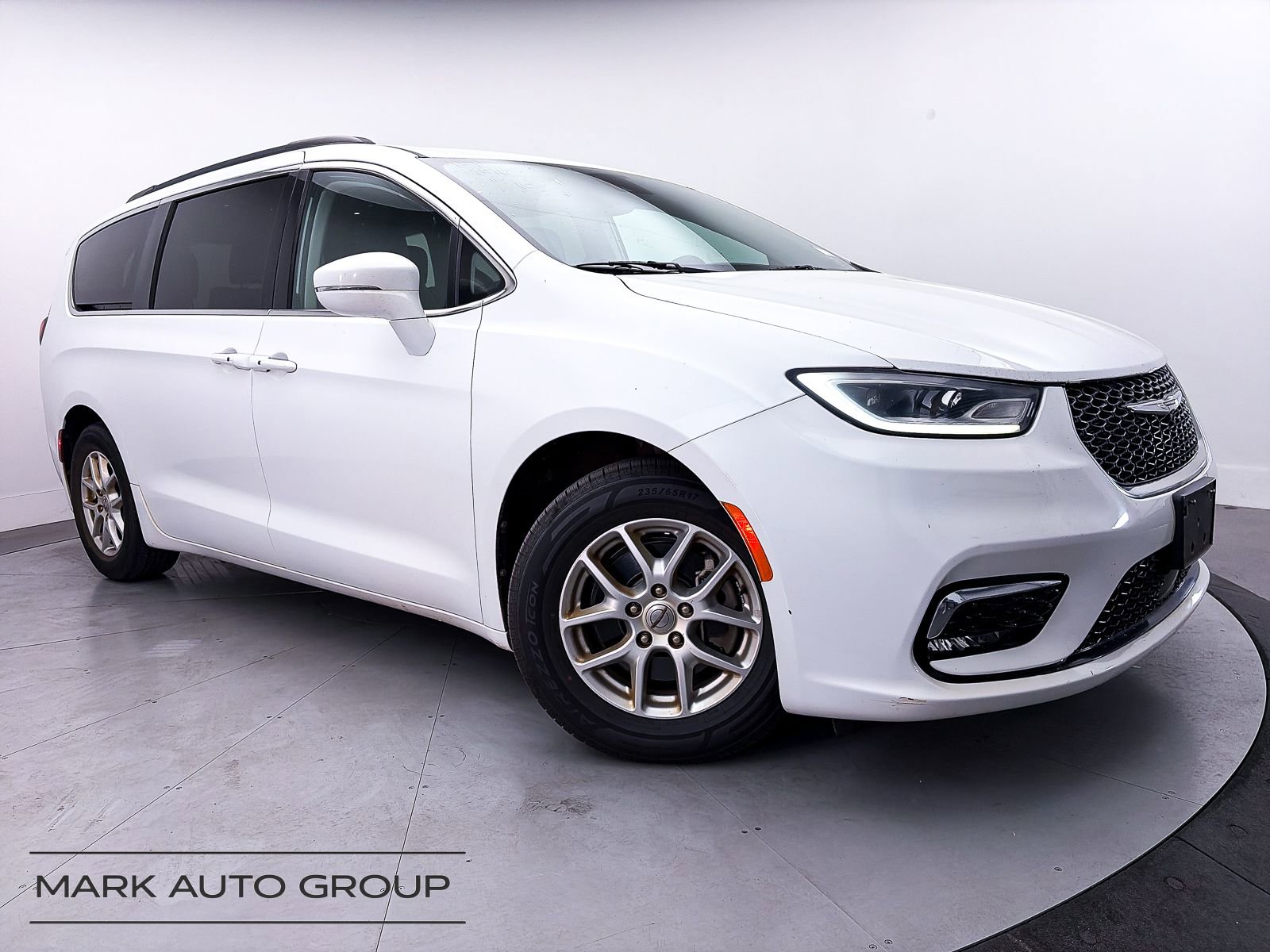 Used 2022 Chrysler Pacifica Touring-L