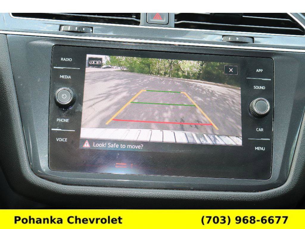 Used 2022 Volkswagen Tiguan SE AWD/4WD image 15