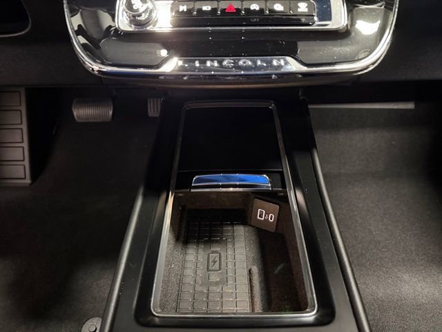 Used 2024 Lincoln Corsair Premiere w/ Equipment Group 101A image 33