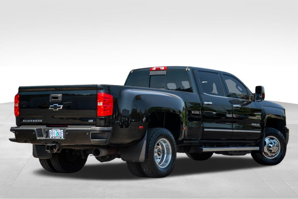 Used 2017 Chevrolet Silverado 3500 LTZ AWD/4WD image 8