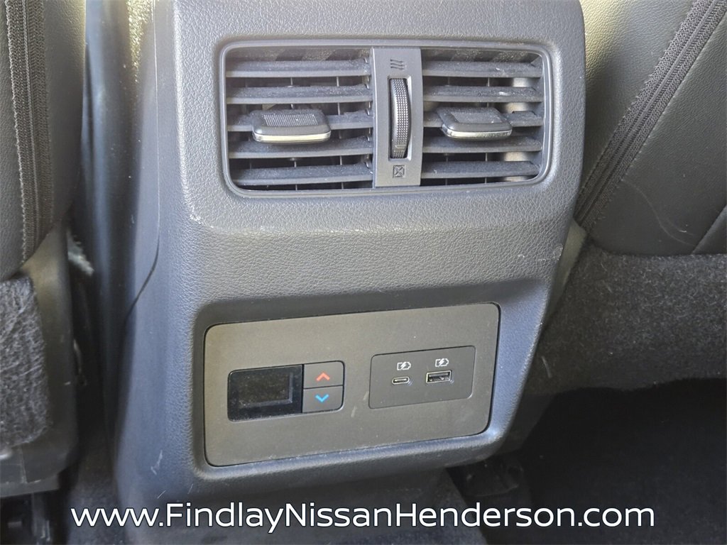 Used 2021 Nissan Rogue SL w/ Premium Package image 13