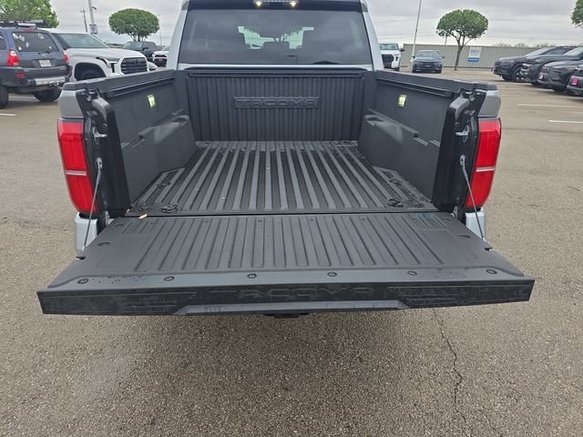 Used 2025 Toyota Tacoma SR5 AWD/4WD image 13