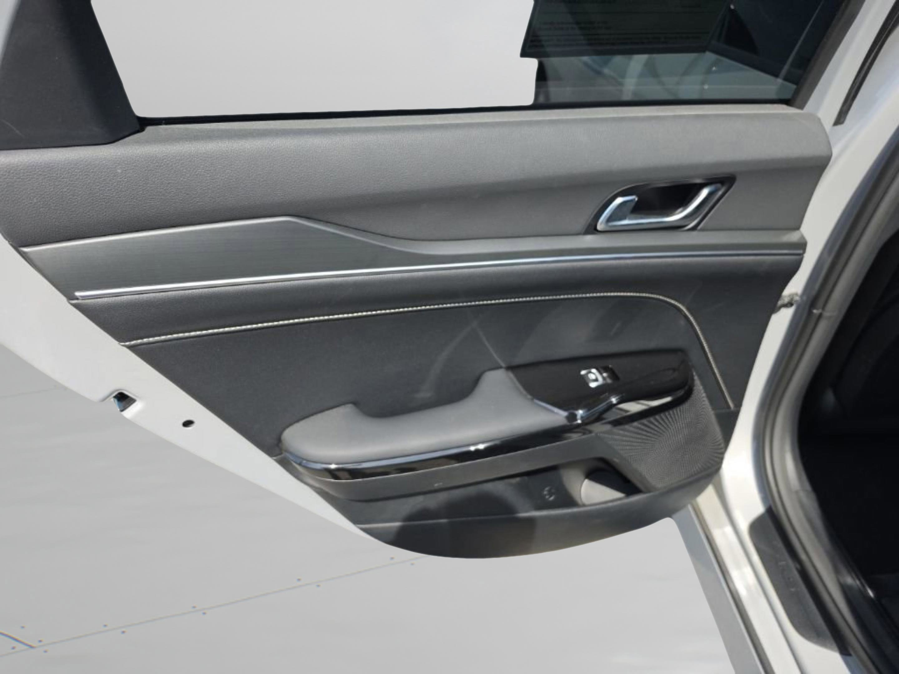 Used 2025 Kia K5 GT-Line image 21