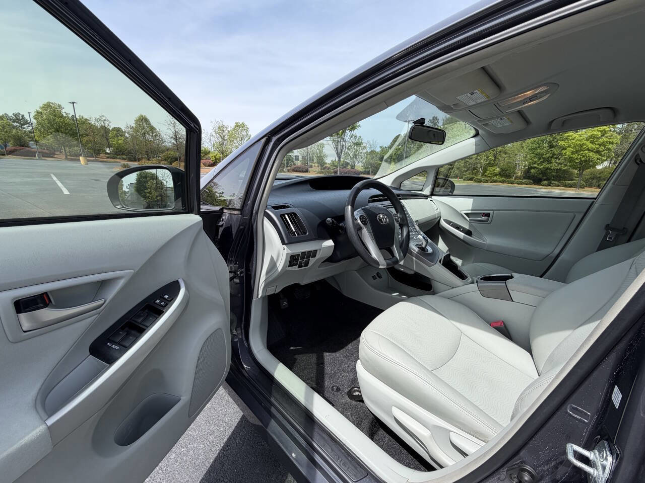 Used 2012 Toyota Prius Three image 11