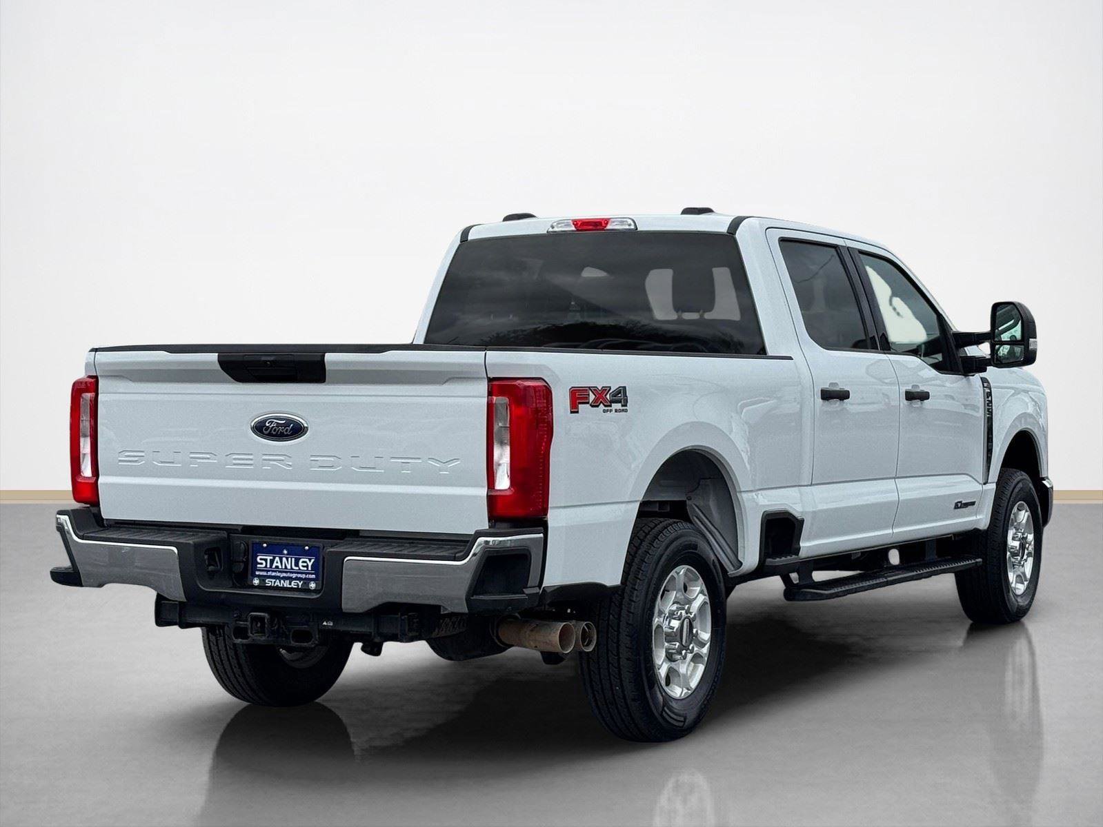 Used 2025 Ford F250 XLT w/ FX4 Off-Road Package image 7