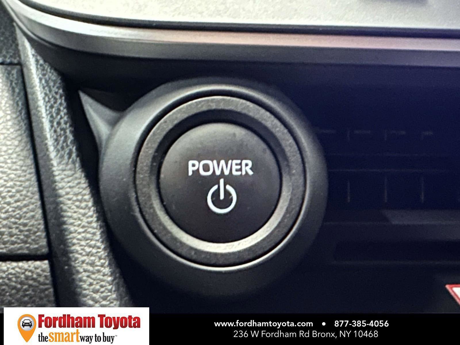 Used 2024 Toyota Prius LE AWD/4WD image 24