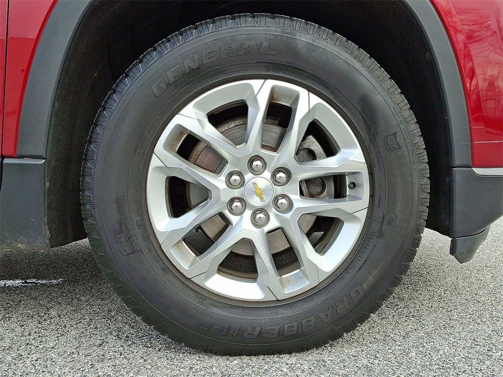 Used 2018 Chevrolet Traverse LT image 11