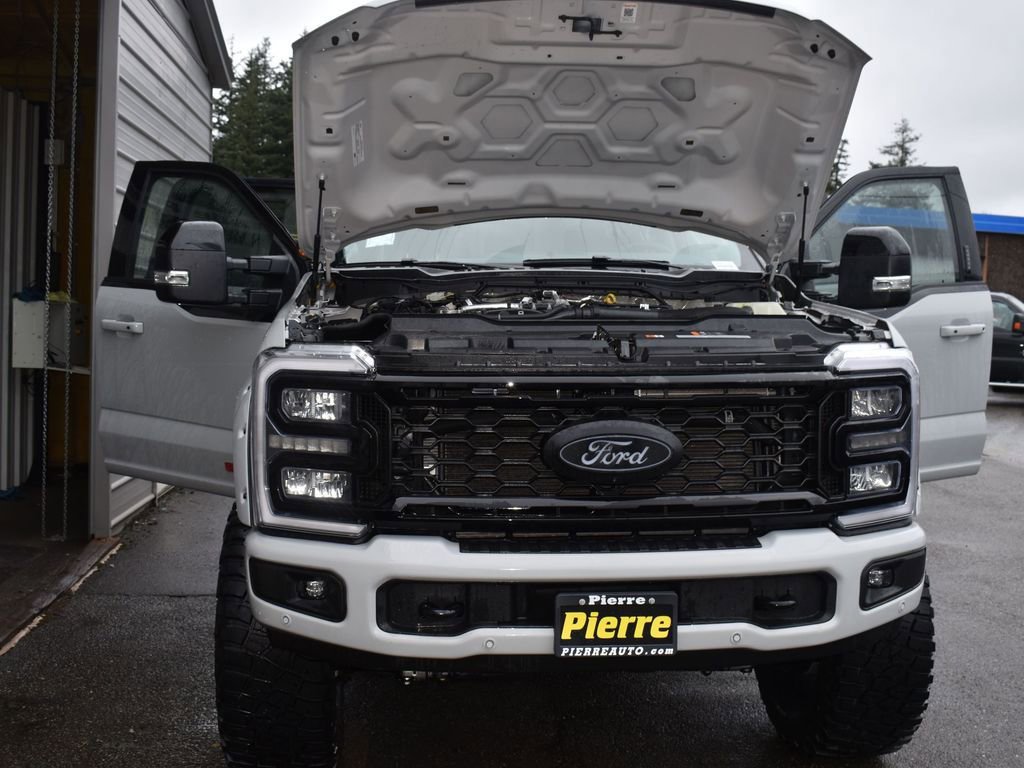 New 2026 Ford F250 Lariat w/ Black Appearance Package image 27