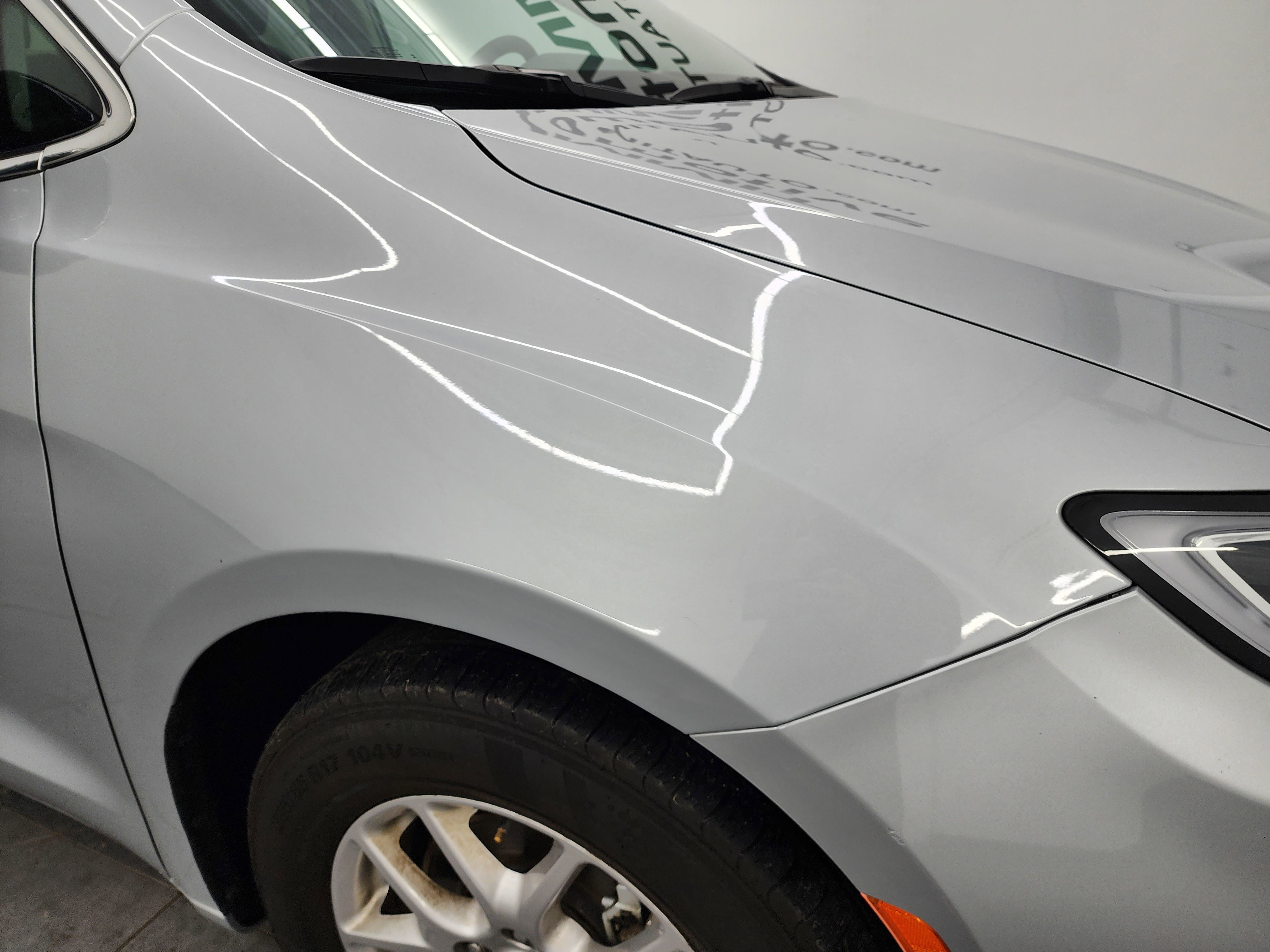 Used 2024 Chrysler Pacifica Touring-L image 22