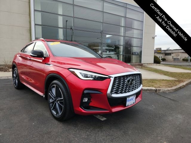 Certified 2023 INFINITI QX55 Essential image 3