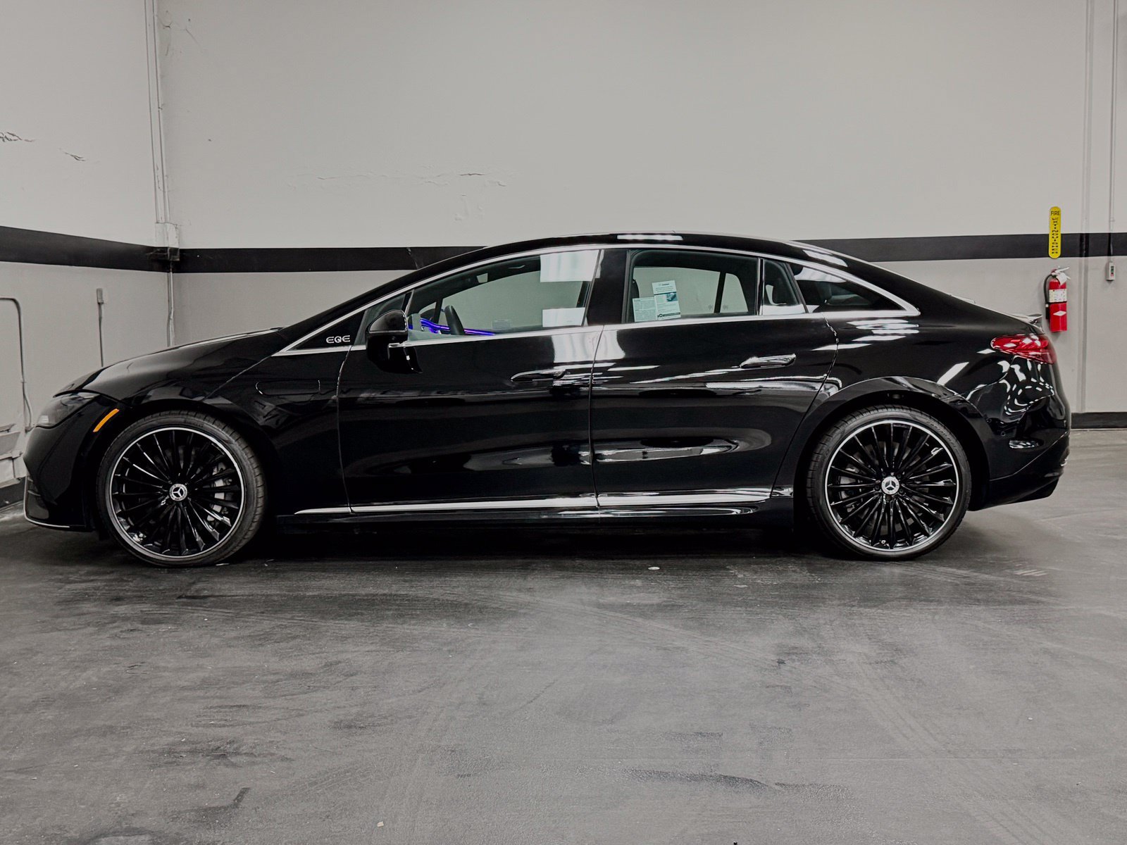 Used 2024 Mercedes-Benz EQE 350+ 4MATIC Sedan image 9