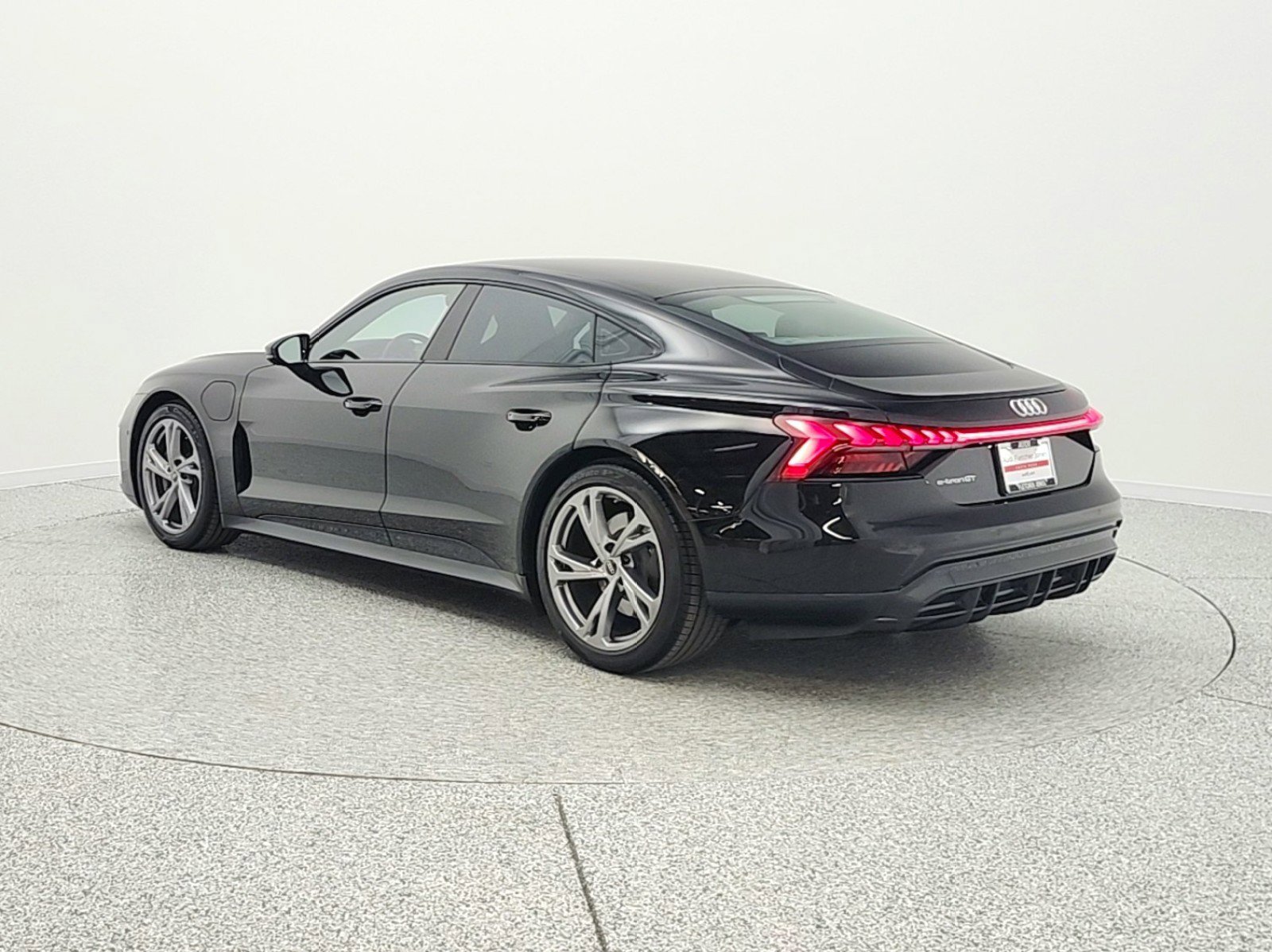 Used 2024 Audi e-tron GT Prestige image 7