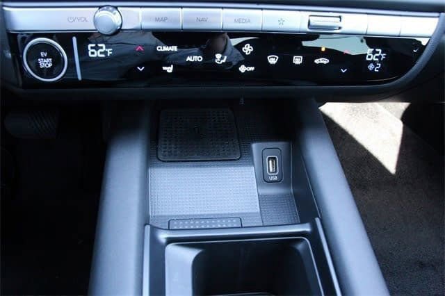 Used 2025 Hyundai Ioniq 6 SEL image 15