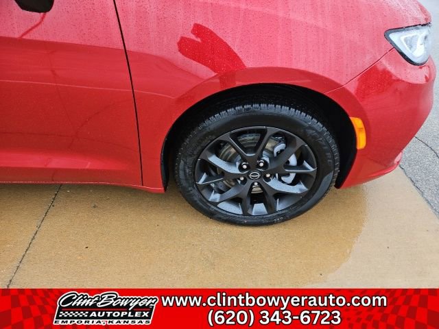 New 2026 Chrysler Pacifica Limited w/ S Appearance Package image 10