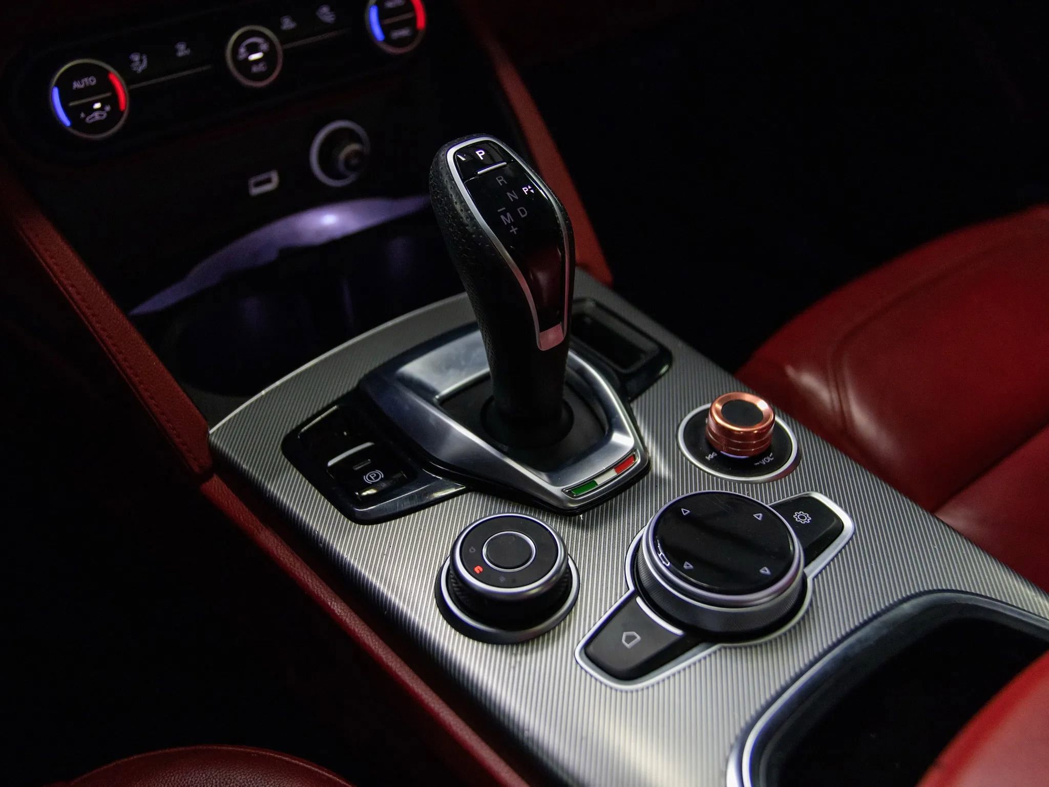 Used 2020 Alfa Romeo Stelvio Sport w/ Quick Order Package 22K Sport image 34