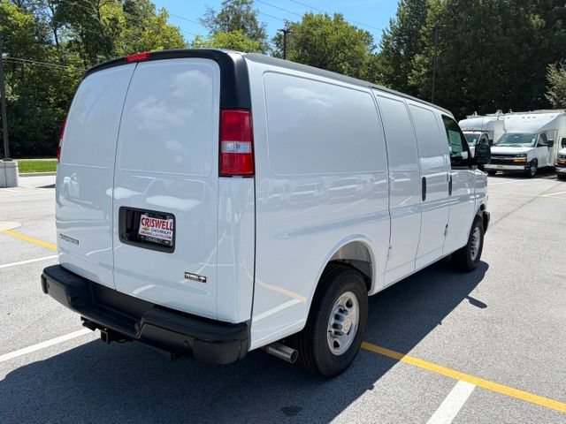 New 2026 Chevrolet Express 3500 w/ Driver Convenience Package RWD image 10