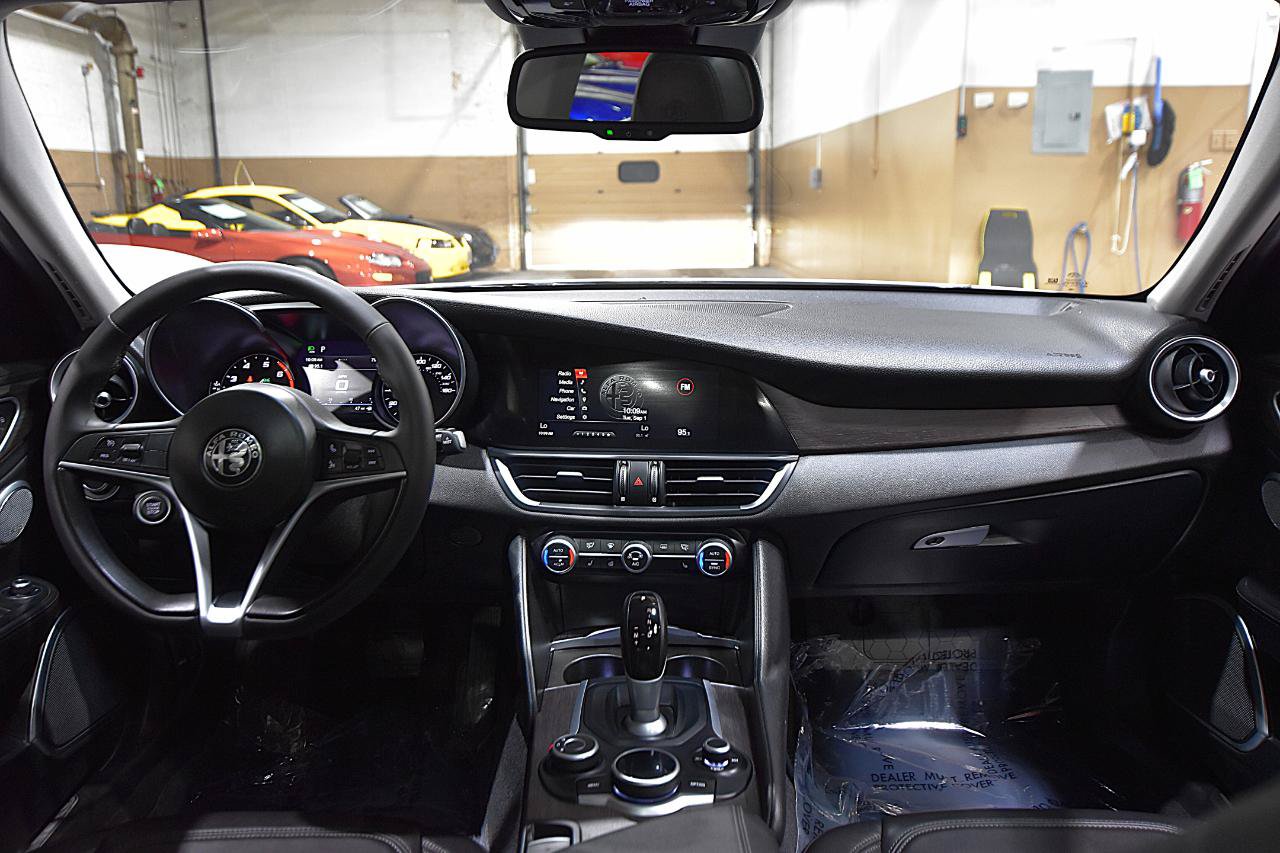 Used 2019 Alfa Romeo Giulia Ti AWD/4WD image 31