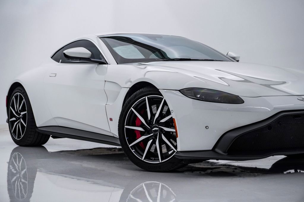 Used 2019 Aston Martin V8 Vantage Coupe image 33