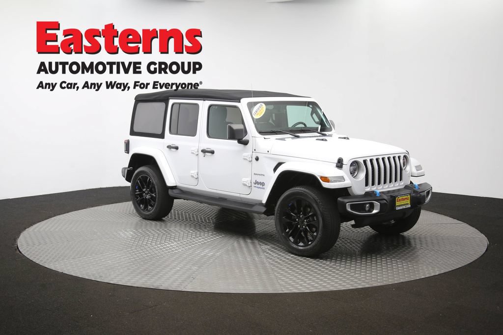 Used 2022 Jeep Wrangler Unlimited Sahara w/ Cold Weather Group AWD/4WD image 50