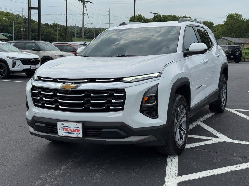Used 2025 Chevrolet Equinox LT w/ Convenience Package II FWD image 8