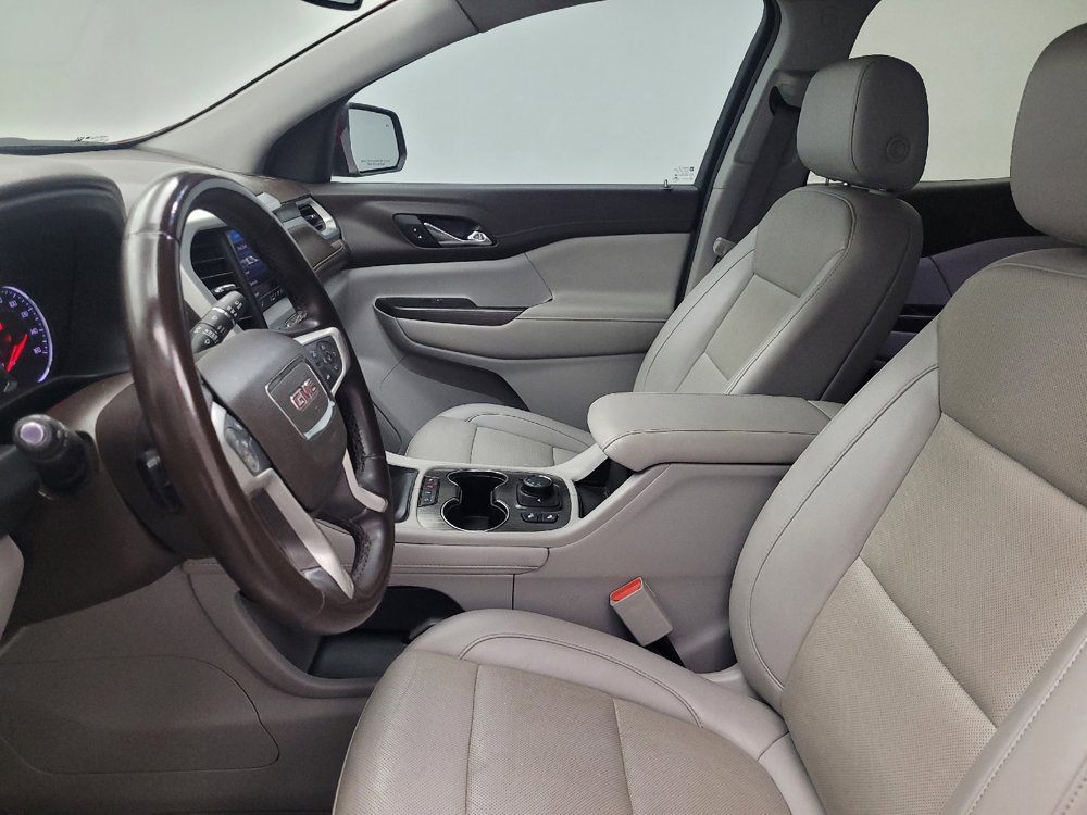 Used 2023 GMC Acadia SLT FWD image 17