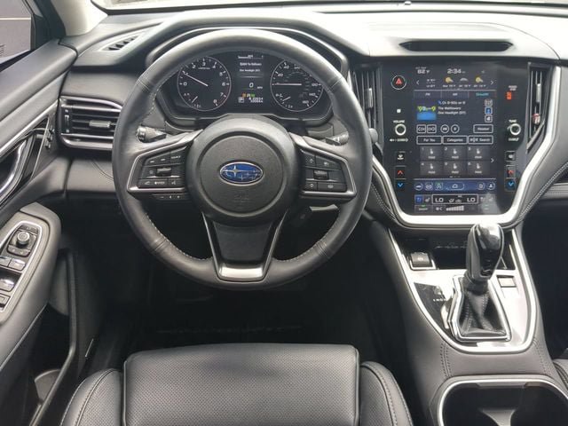 Used 2025 Subaru Outback Touring AWD/4WD image 15