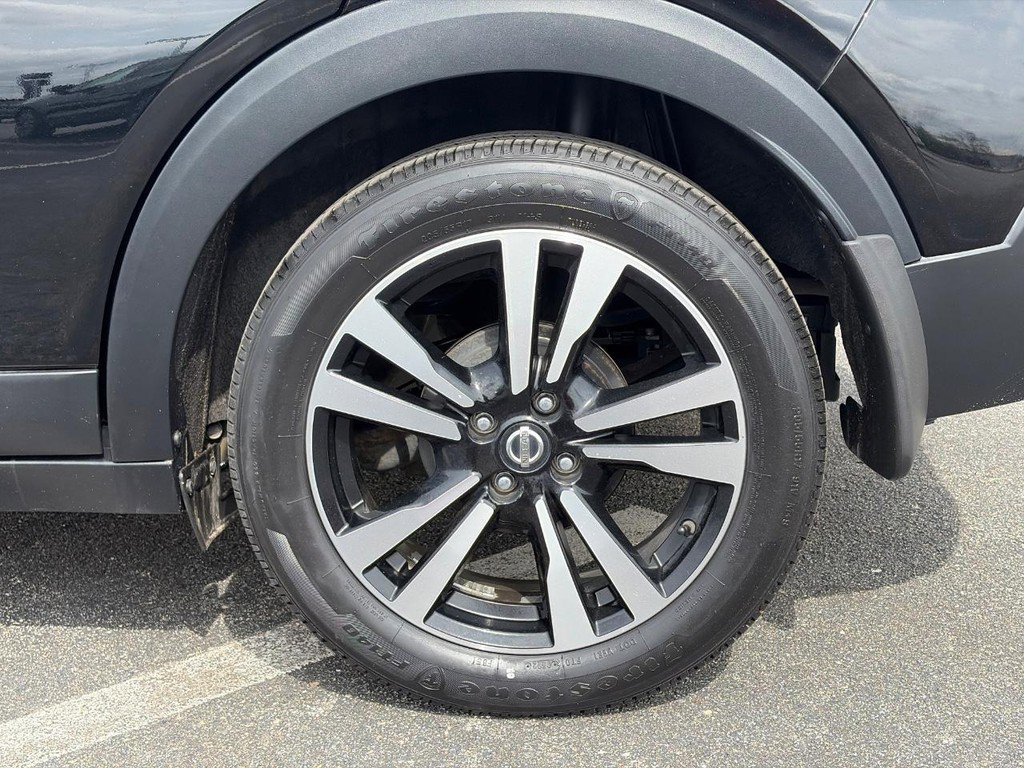 Used 2018 Nissan Kicks SV image 9