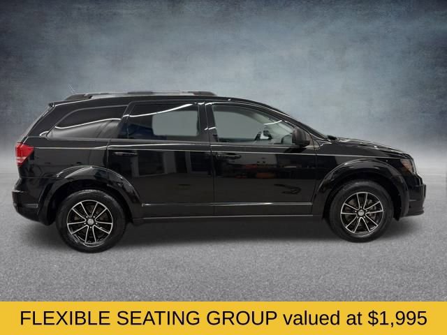Used 2017 Dodge Journey SE w/ Flexible Seating Group image 2