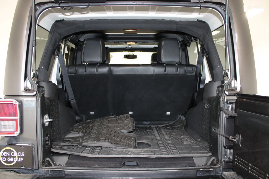 Used 2016 Jeep Wrangler Unlimited Sahara w/ Dual Top Group image 16
