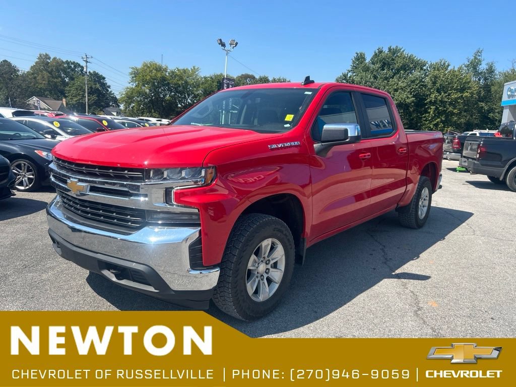 Used 2022 Chevrolet Silverado 1500 LT AWD/4WD image 3