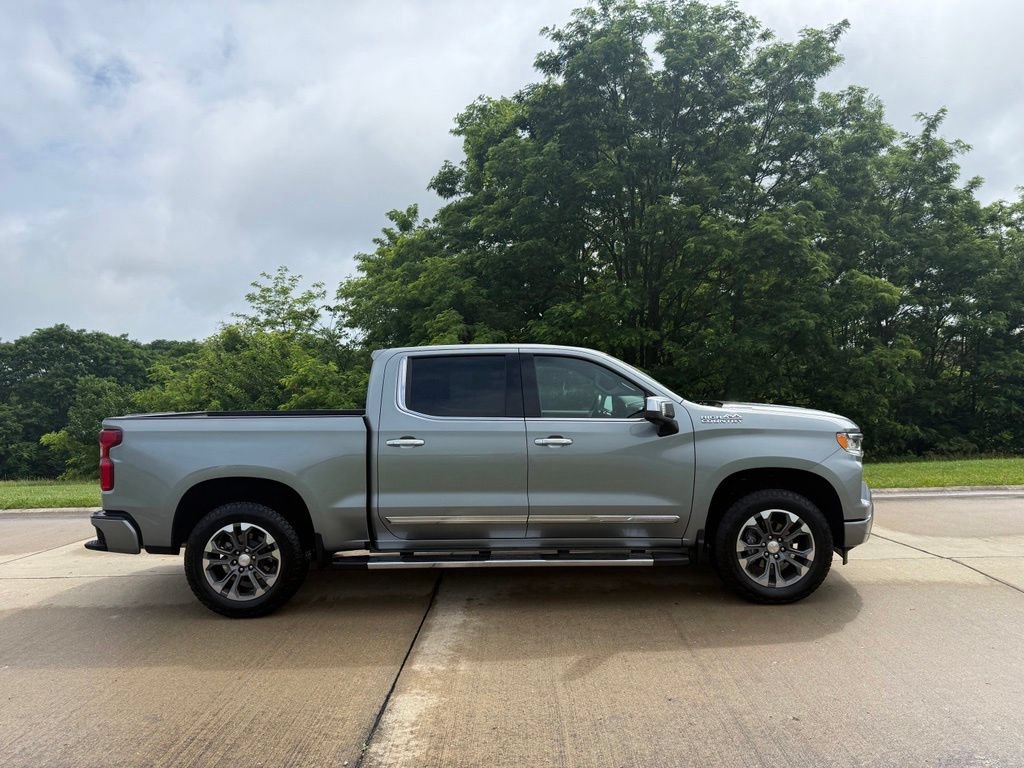 Used 2026 Chevrolet Silverado 1500 High Country w/ Technology Package AWD/4WD image 2