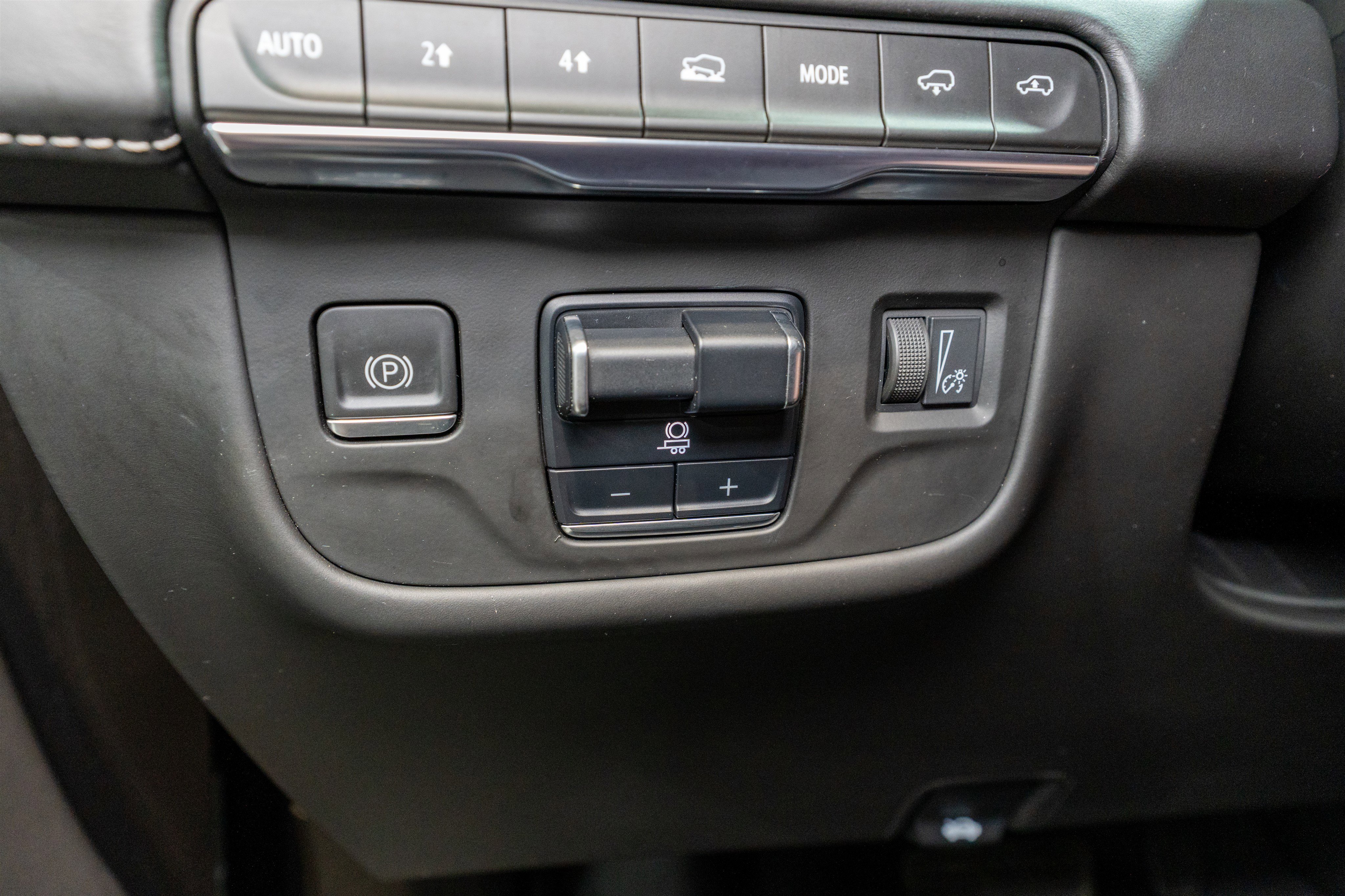 Used 2021 Cadillac Escalade Sport Platinum AWD/4WD image 35