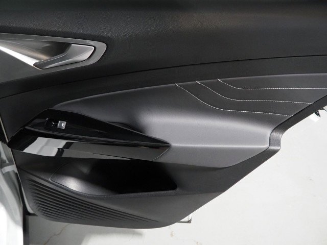 Used 2023 Volkswagen ID.4 Pro S image 57