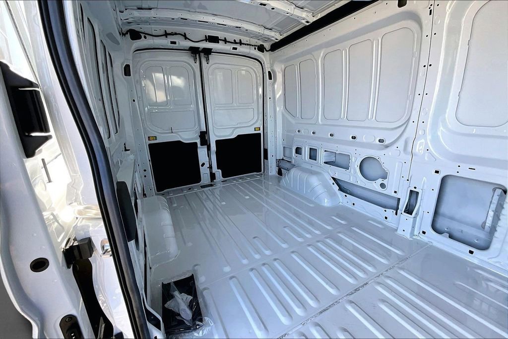New 2026 Ford Transit 250 148 Medium Roof RWD image 11