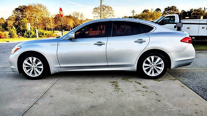 Used 2011 INFINITI M37 w/ Premium Pkg RWD image 6