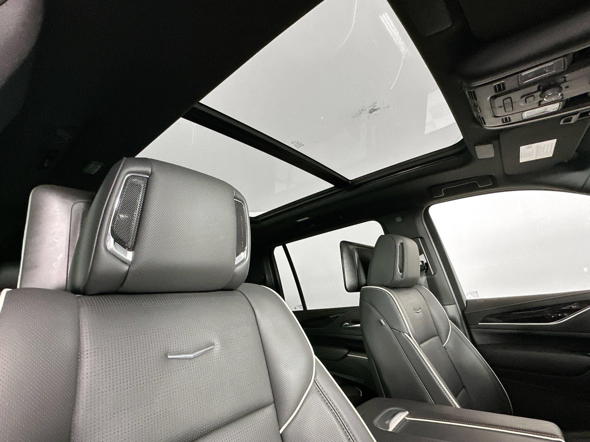 Used 2024 Cadillac Escalade ESV Sport w/ Touring Package AWD/4WD image 21