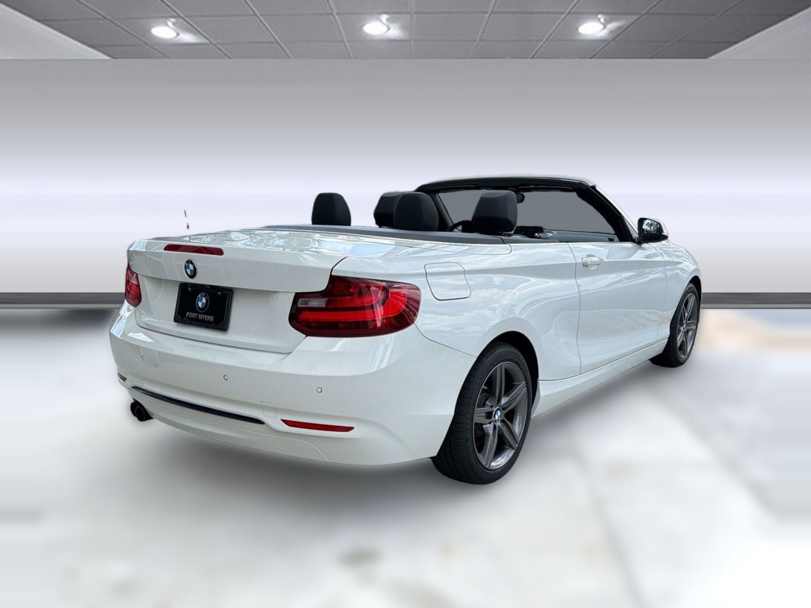 Used 2017 BMW 230i Convertible RWD image 9