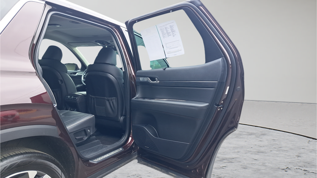 Used 2024 Hyundai Palisade Limited AWD/4WD image 25