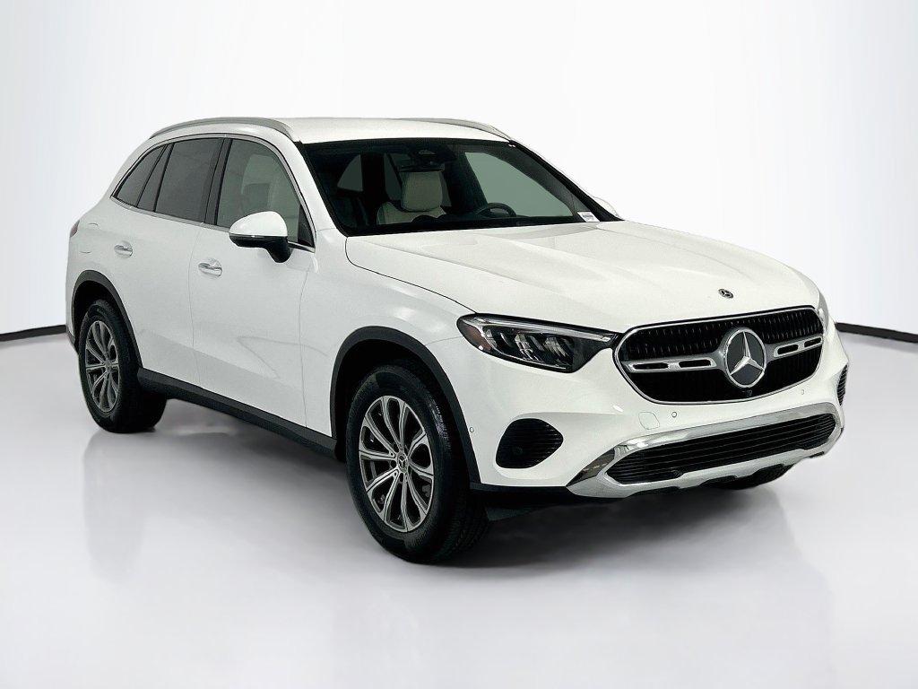 Certified 2026 Mercedes-Benz GLC 300 image 3