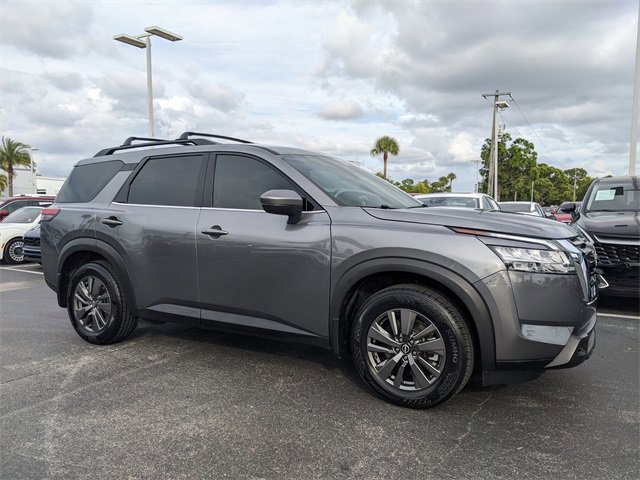 Used 2022 Nissan Pathfinder SV