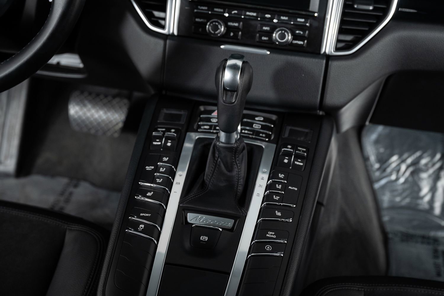 Used 2016 Porsche Macan S image 39