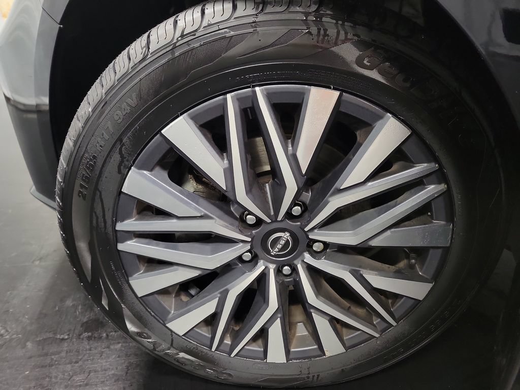 Used 2023 Nissan Altima 2.5 SV AWD/4WD image 13